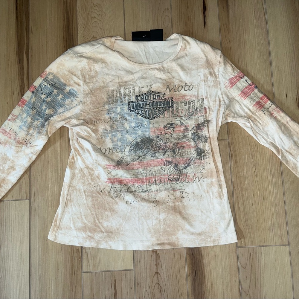 Vintage Harley Davidson Tee w/ American Flag Graphic